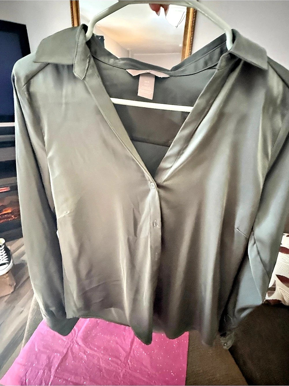 Satin-Look Button Down Blouse in Green Size Small